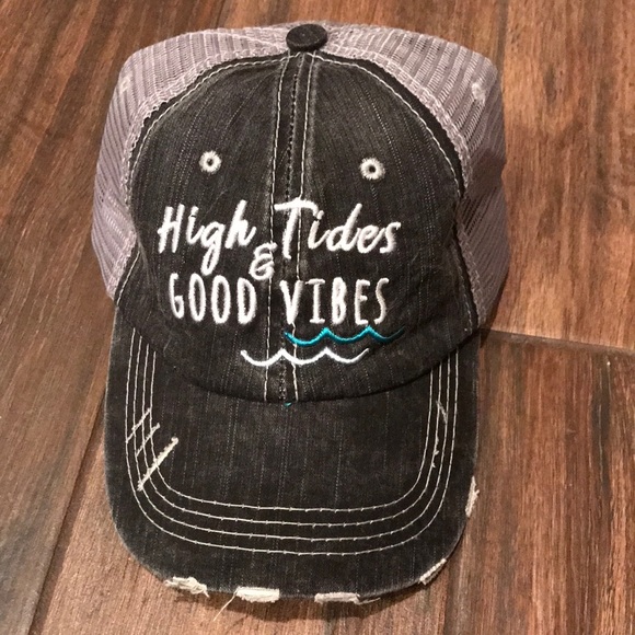 Katydid Accessories - 🧢 LN KATYDID brand women’s cap with Velcro closure